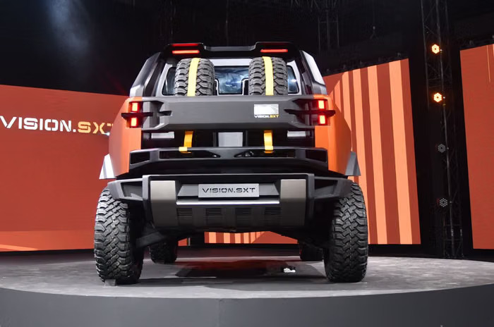 mahindra vision sxt 2025
